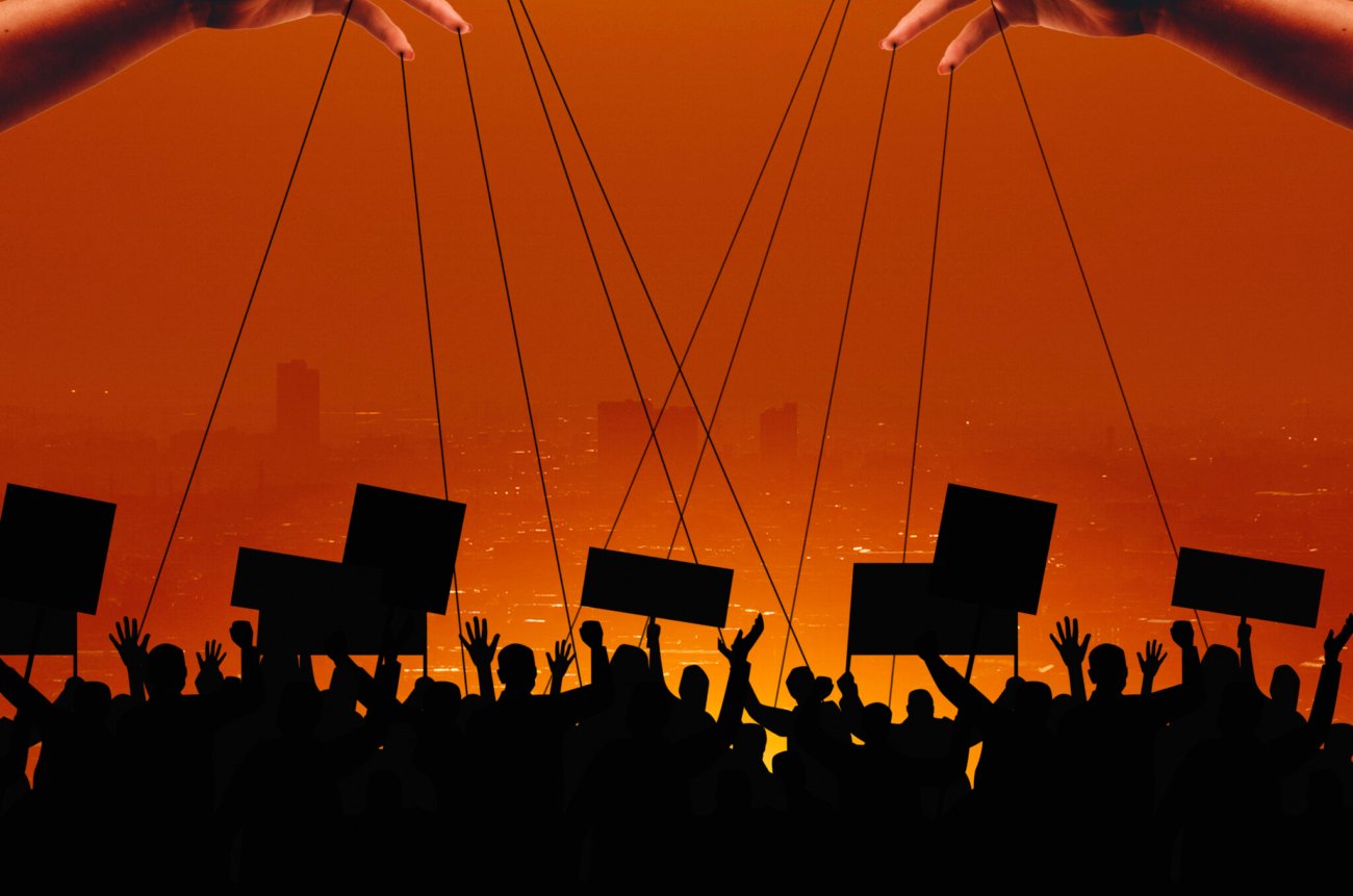 dictatorship-oppression-collage-concept